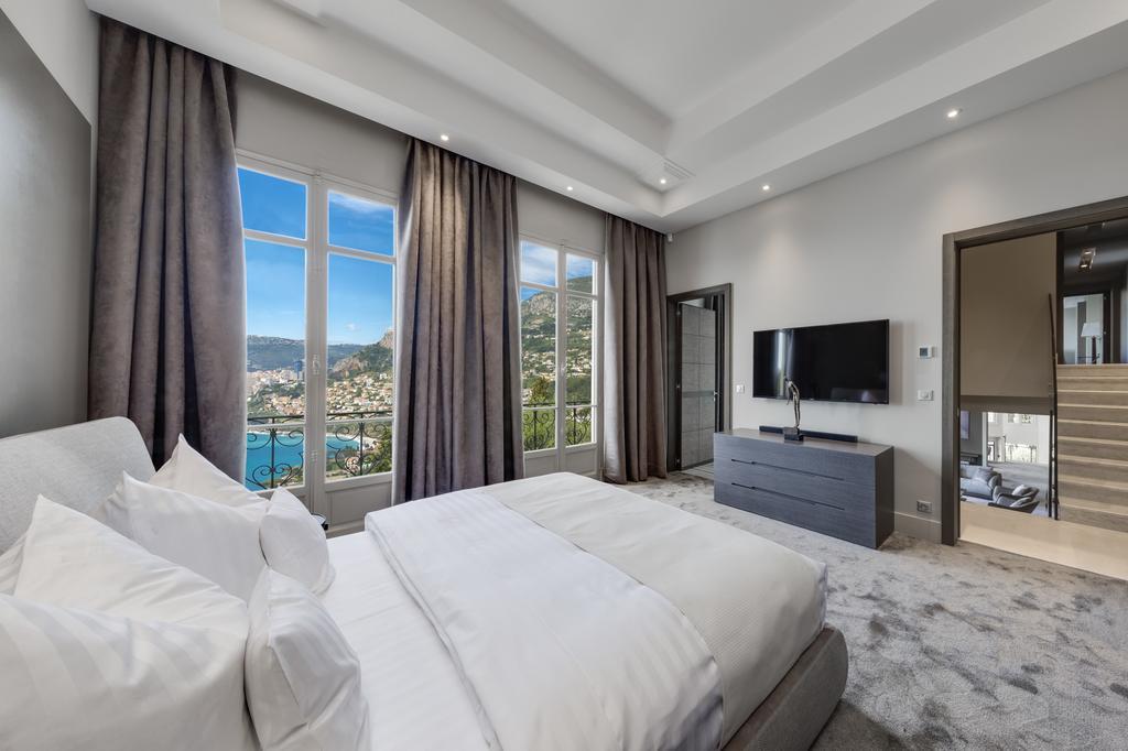 Luxurious Villa Overlooking Monaco Рокбрюн-Кап-Мартен Екстер'єр фото